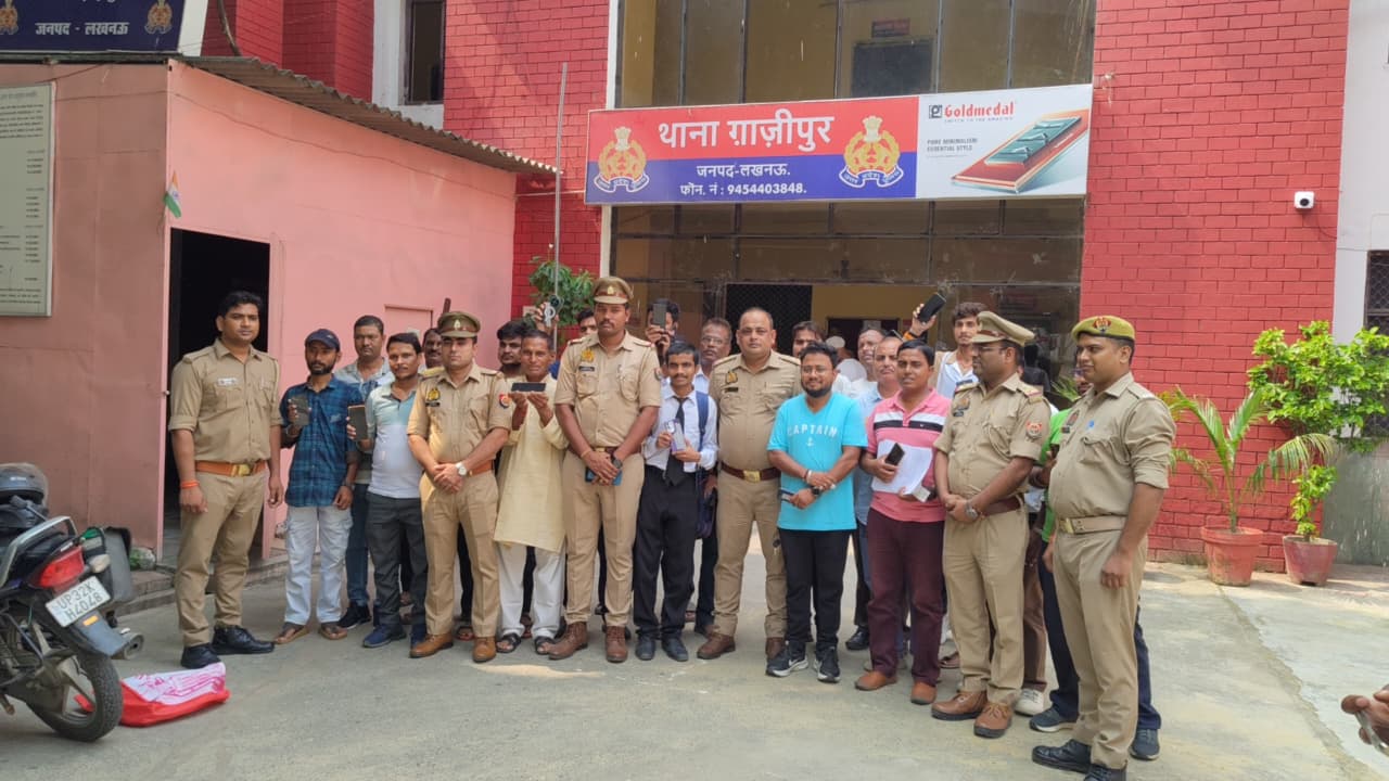 ghazipur-police-ceir-portal-recovered-36-mobile-phones.jpeg