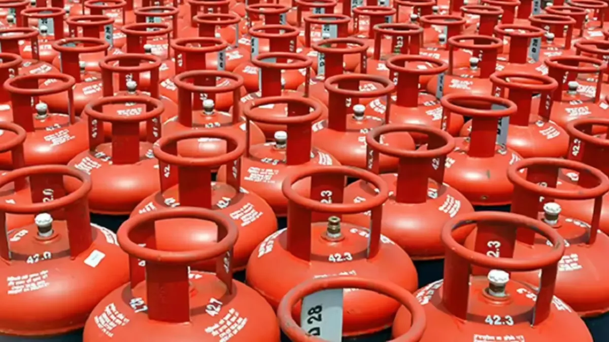 lpg-cylinder-bookings.webp