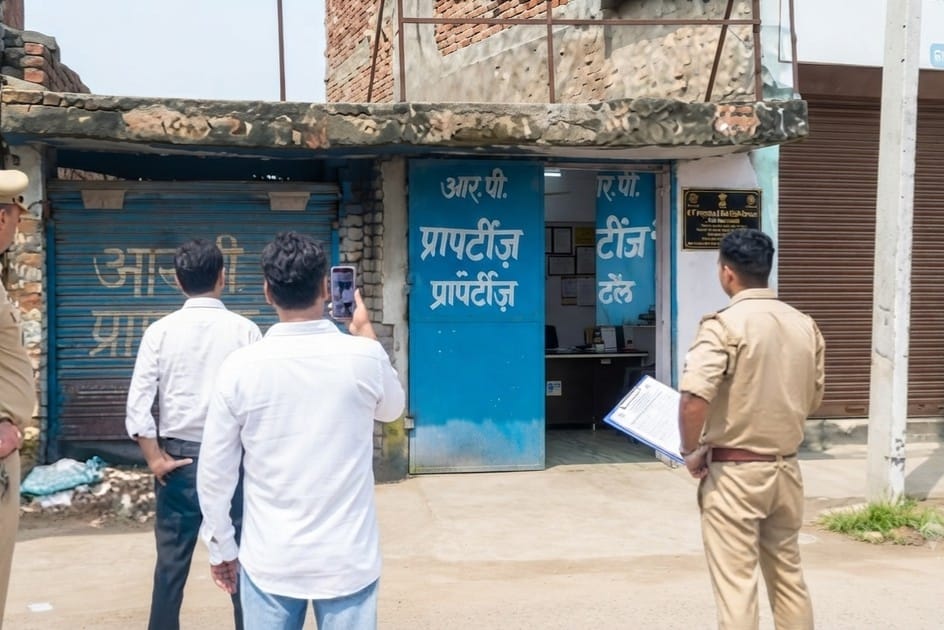 lucknow-court-order-shop-possession-police-assistance.jpg