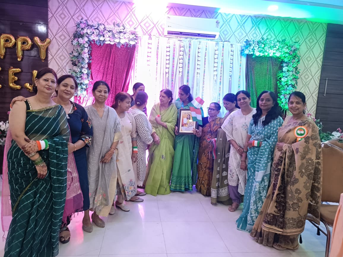 nari-shakti-club-teej-mahotsav-independence-day-pilibhit.jpg