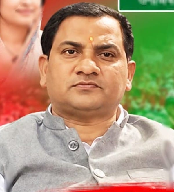 ram-govind-chaudhary-sp-leader-passes-away.jpg