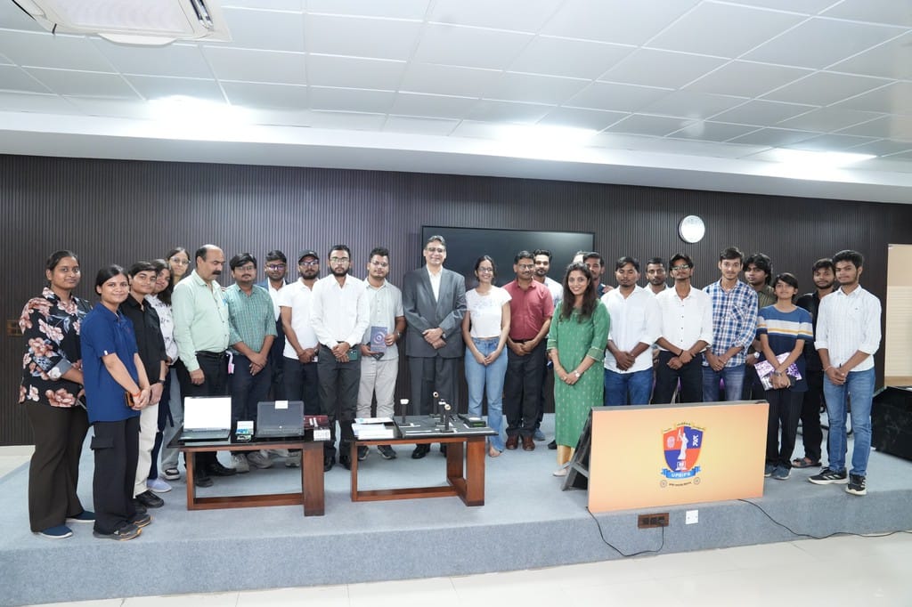 upsifs-quantum-technology-stage-presentation-lucknow.jpg